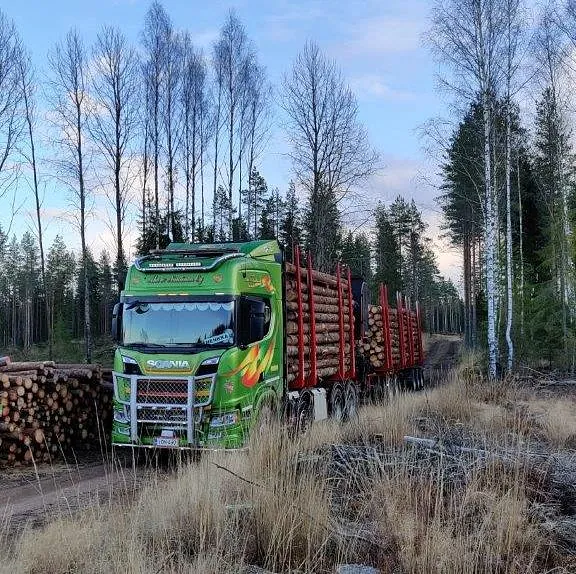 kuljetuskalustoa Aho & Nuutinen